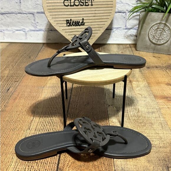 Tory Burch Miller Sandals Leather Dark Gray Matte Flip Flop Size 9 - Picture 4 of 11
